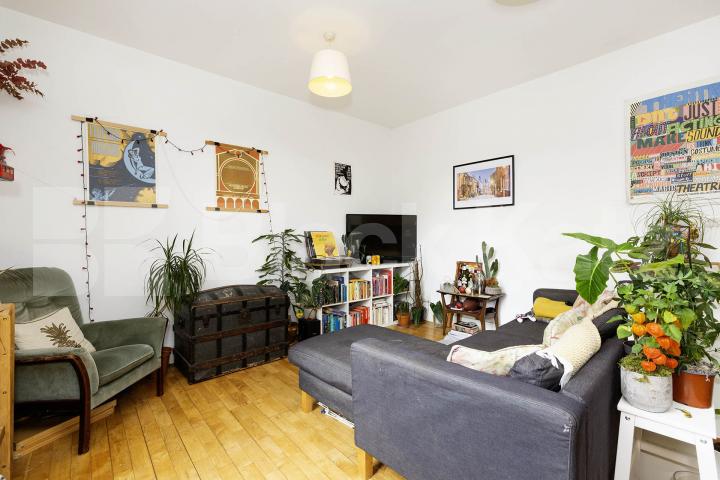 Spacious modern 1 bedroom property in a beautiful conversion in Hackney Goulton Road, Hackney Central